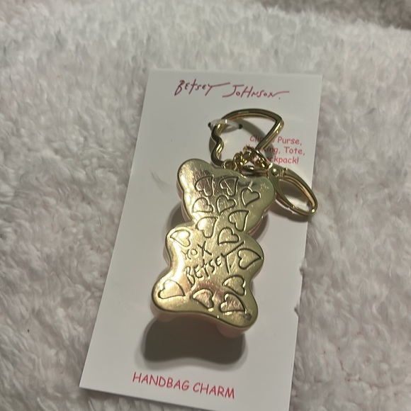 Betsey Johnson Pink Bear Handbag Charm or keychain. Pretty heart. NWT. Cute. - Picture 7 of 10